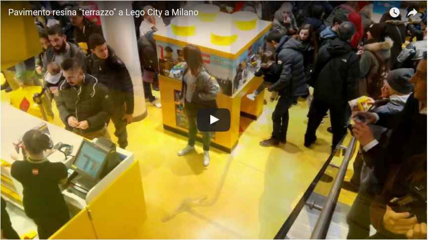 Pavimento resina 'terrazzo' a Lego City a Milano